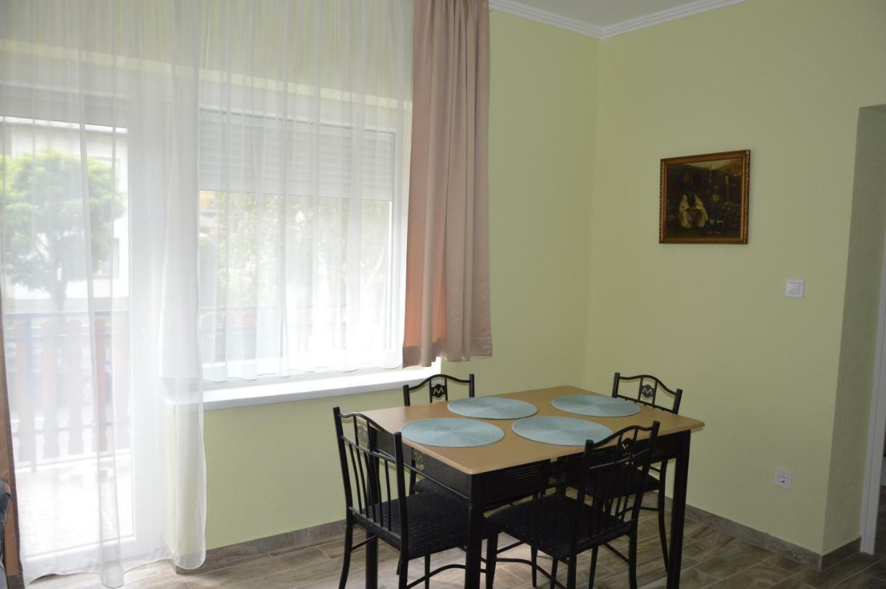 Varga Apartman Heviz Exterior photo