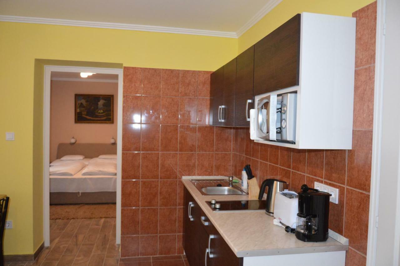 Varga Apartman Heviz Exterior photo