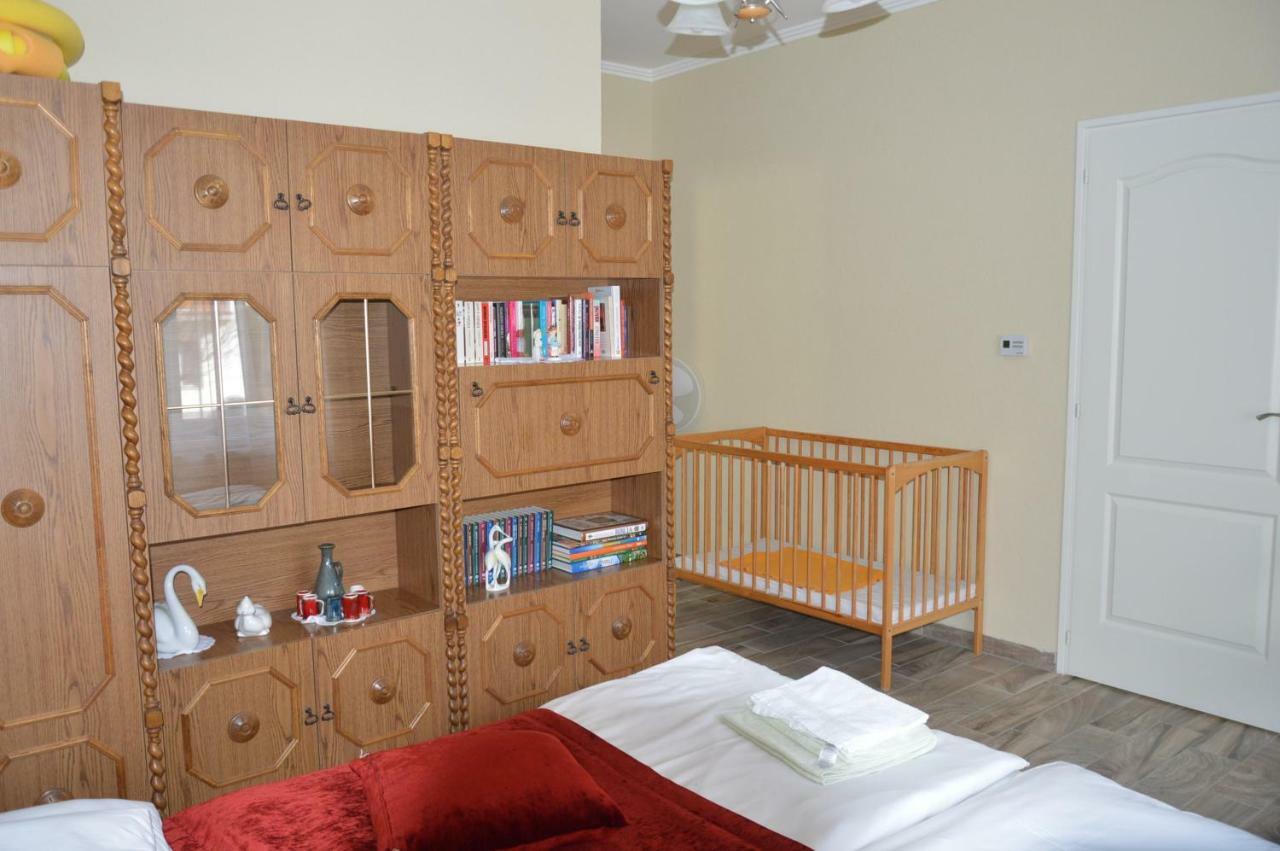 Varga Apartman Heviz Exterior photo