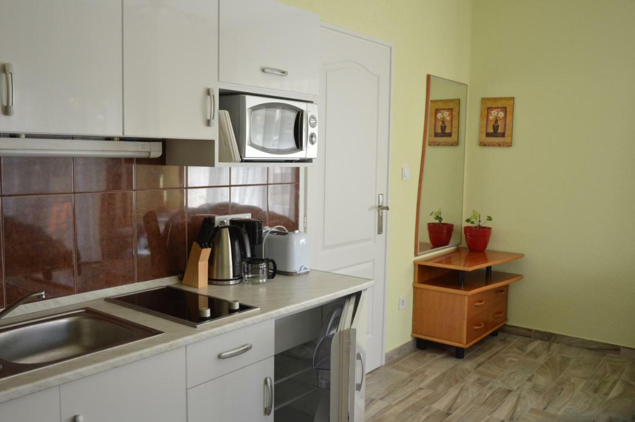 Varga Apartman Heviz Exterior photo